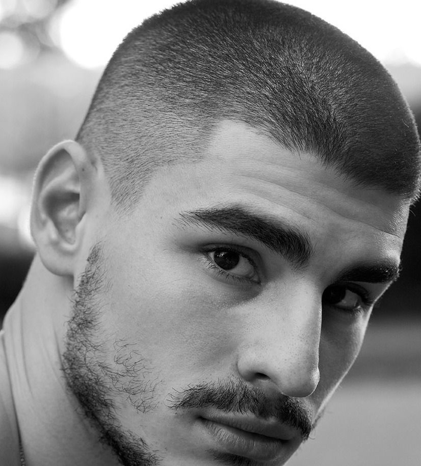 Cabelo: Rapado Simples